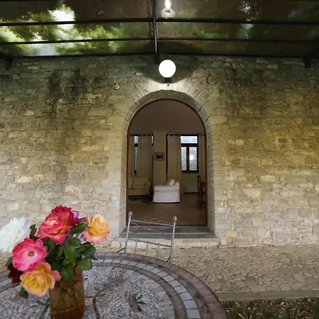 Apartmanhotel Il Castello Di Campolongo Valfabbrica