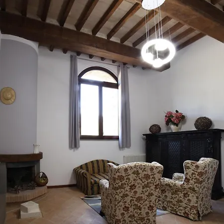 Il Castello Di Campolongo アパートホテル Valfabbrica