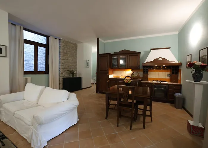 Il Castello Di Campolongo Ξενοδοχείο με διαμερίσματα 4*